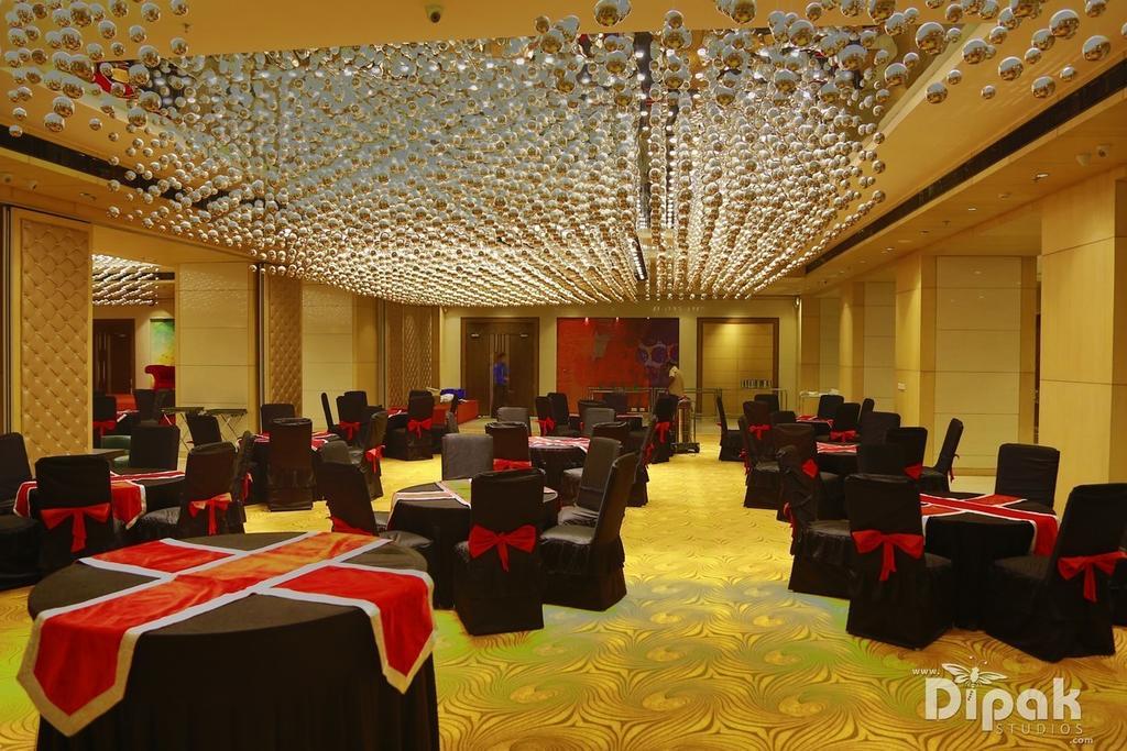 Hotel Delite Grand Фарідабад Екстер'єр фото