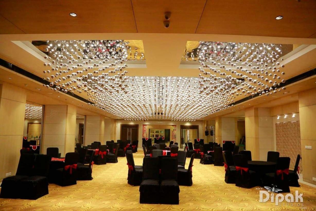 Hotel Delite Grand Фарідабад Екстер'єр фото
