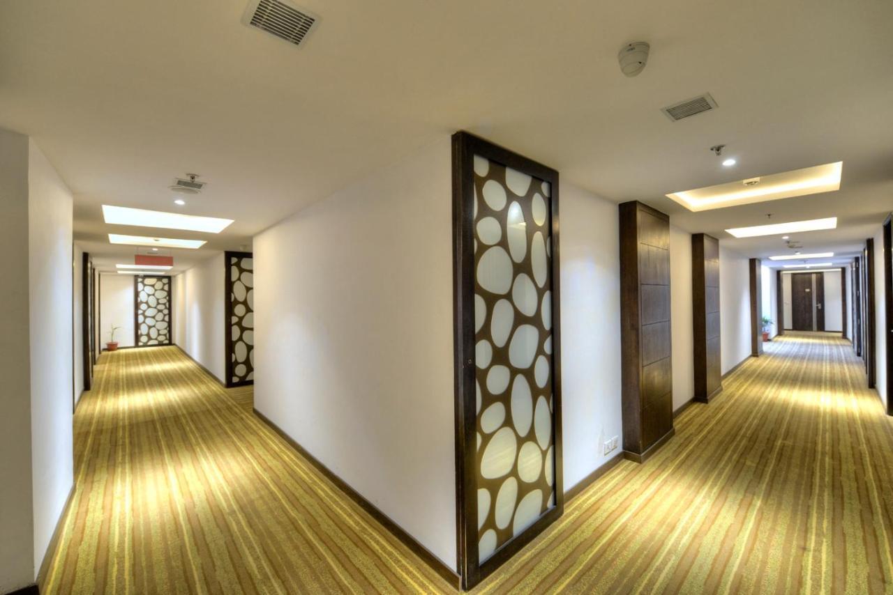 Hotel Delite Grand Фарідабад Екстер'єр фото